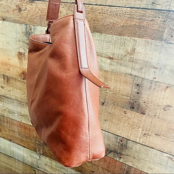 Margot Leather Purse With Tassel - Picture 4 of 6